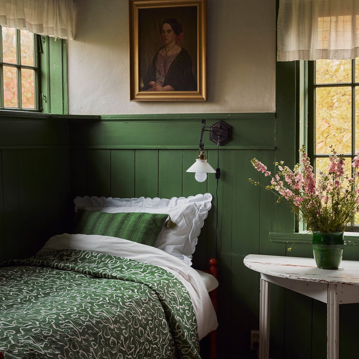 Green Bedrooms: 12 Inspiring Green Bedroom Ideas