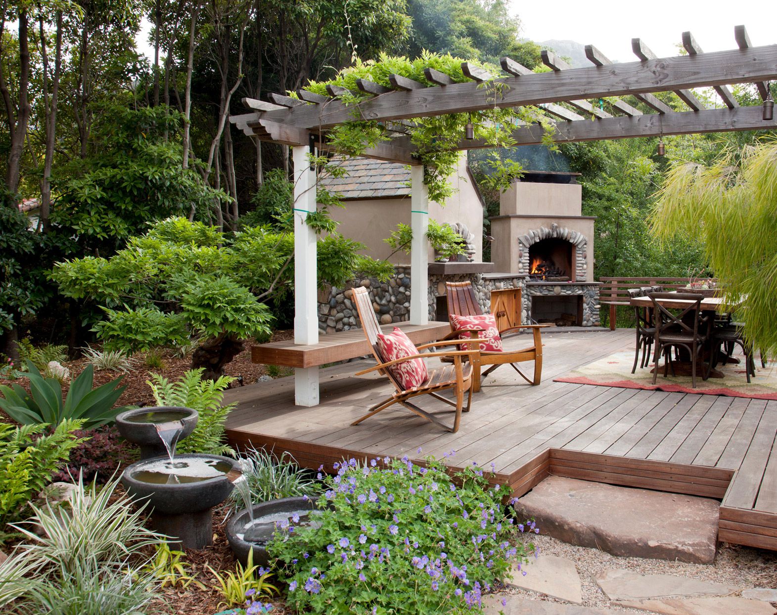 How to Build a Pergola for a Dreamy Outdoor Getaway