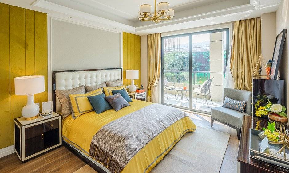 How To Decorate A Yellow Bedroom At Home | DesignCafe