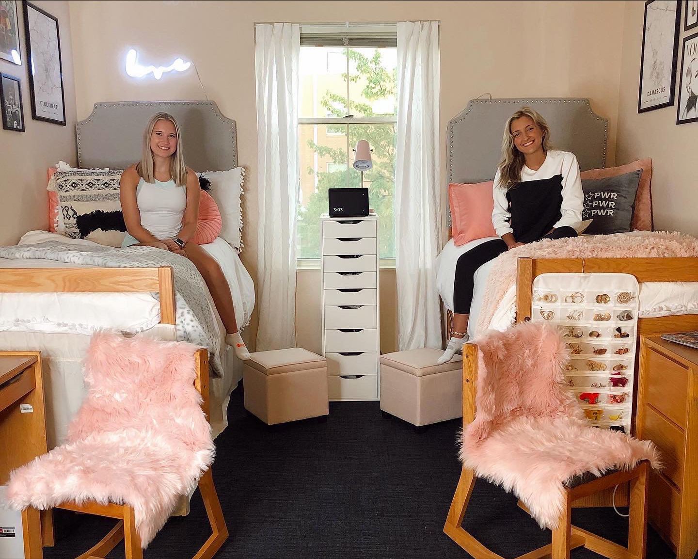 How To Plan A Pinterest Worthy College Dorm / Apartment | Styled by McKenz