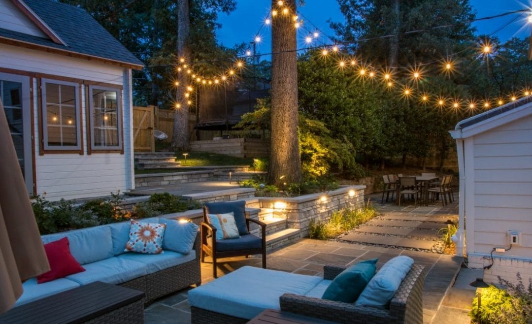 How to Use Outdoor Lighting For Cozy Outside Space