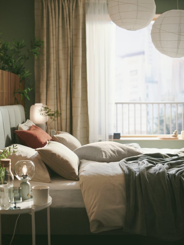 Ideas for creating a calm, green sanctuary bedroom - IKEA