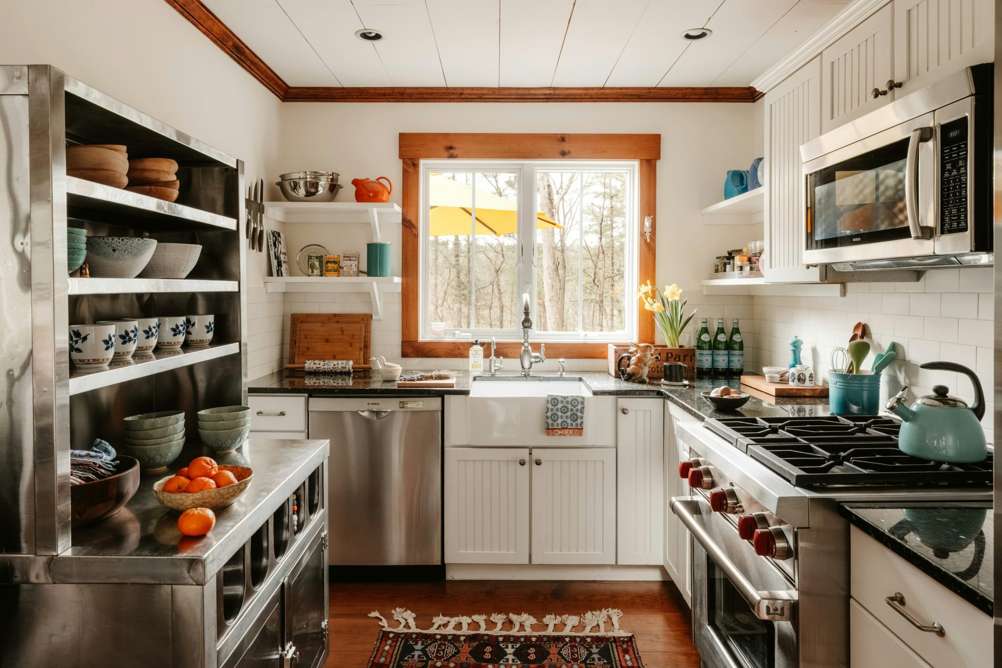 Kitchen (IG: @clay.banks)