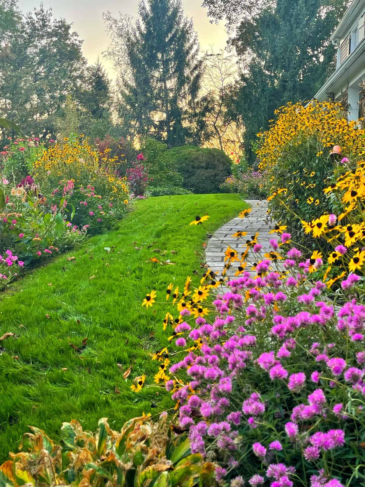 Low-Maintenance Cottage Garden Ideas: Beautiful Blooms, Minimal Work | Bricks 'n Blooms with Stacy Ling