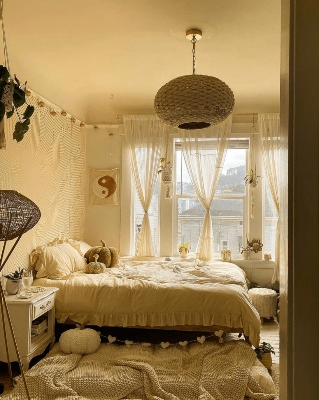 New Year, New Bedroom Makeover: 10 super cute bedroom makeover ideas f