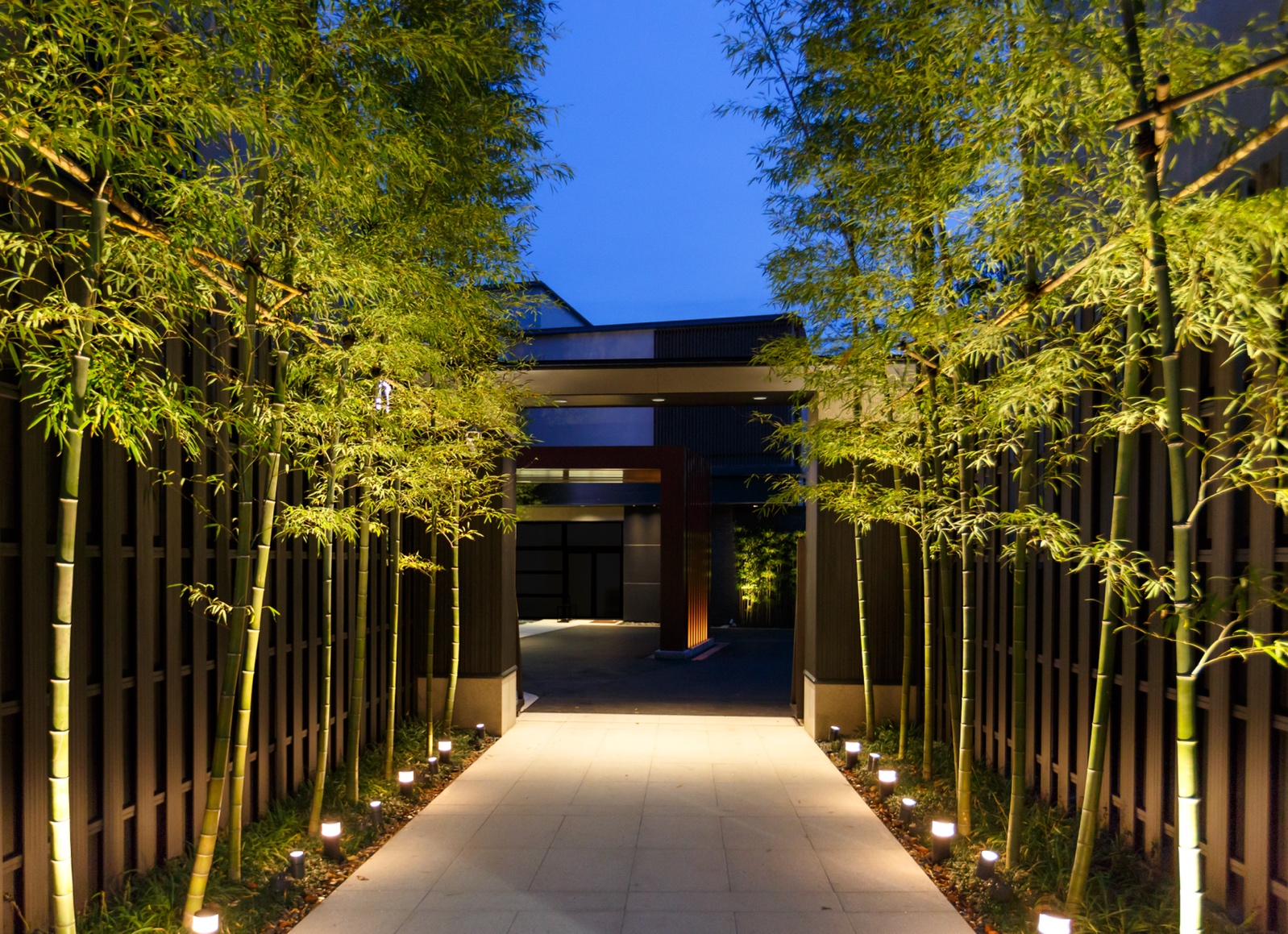Shaping Spaces With Outdoor Lighting: An Architect's Creative Approach – Arch2O.com