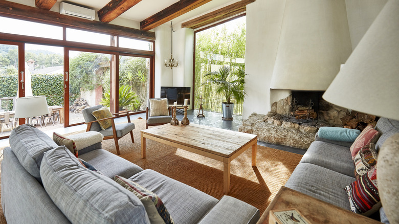 The Difference Between Rustic And Farmhouse Design Explained