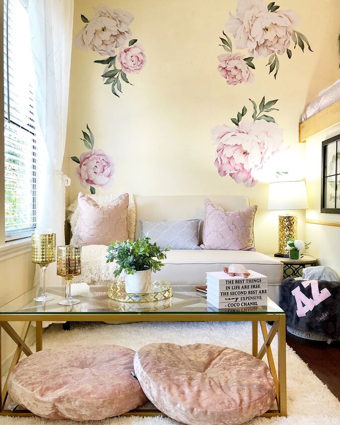 The Over-the-Top World of Luxury Dorm Decorating | Redesign