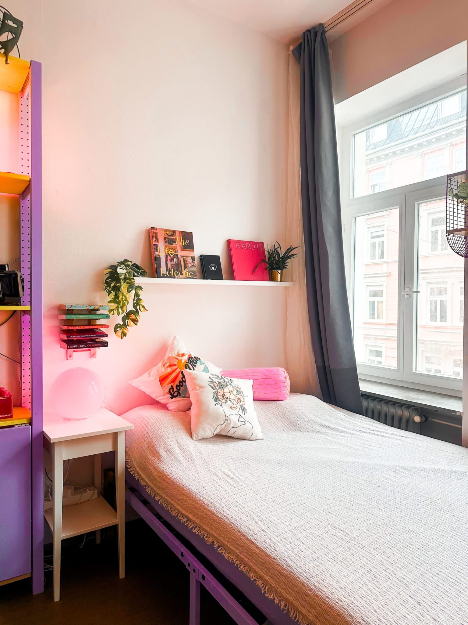 Tour a 215-Square-Foot Dorm Room With Smart Small Space Ideas | Apartment Therapy