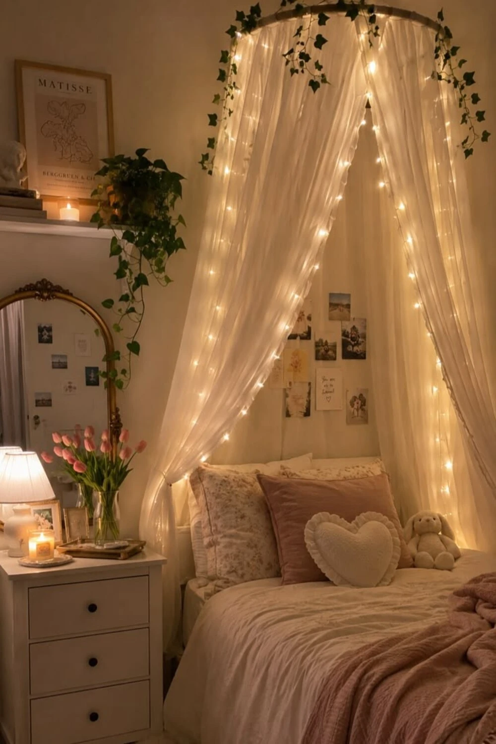 15 Bedroom Decor Ideas With Fairy Lights for a Dreamy Space