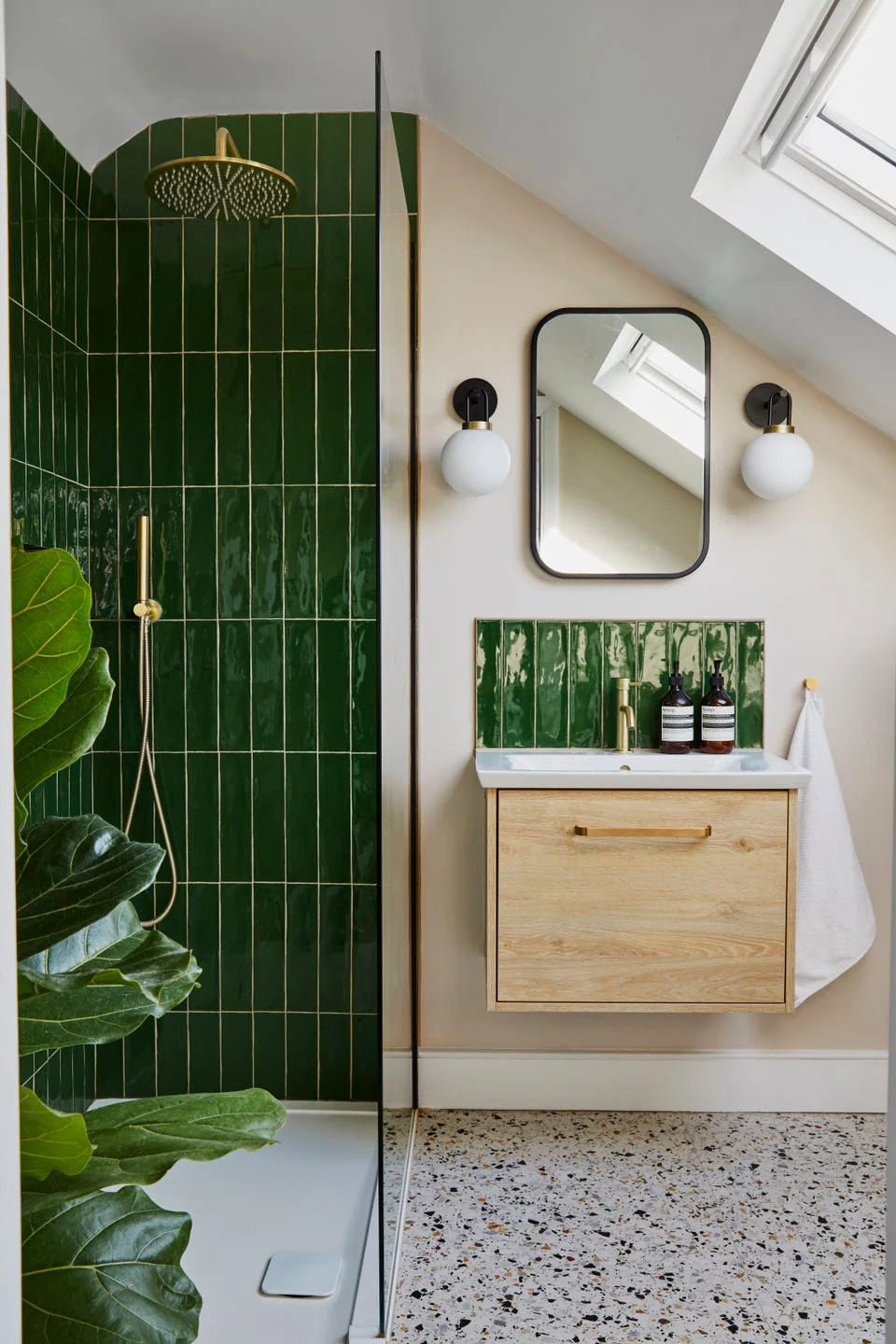 19 green bathroom ideas for a calming dose of nature - Yahoo Life UK