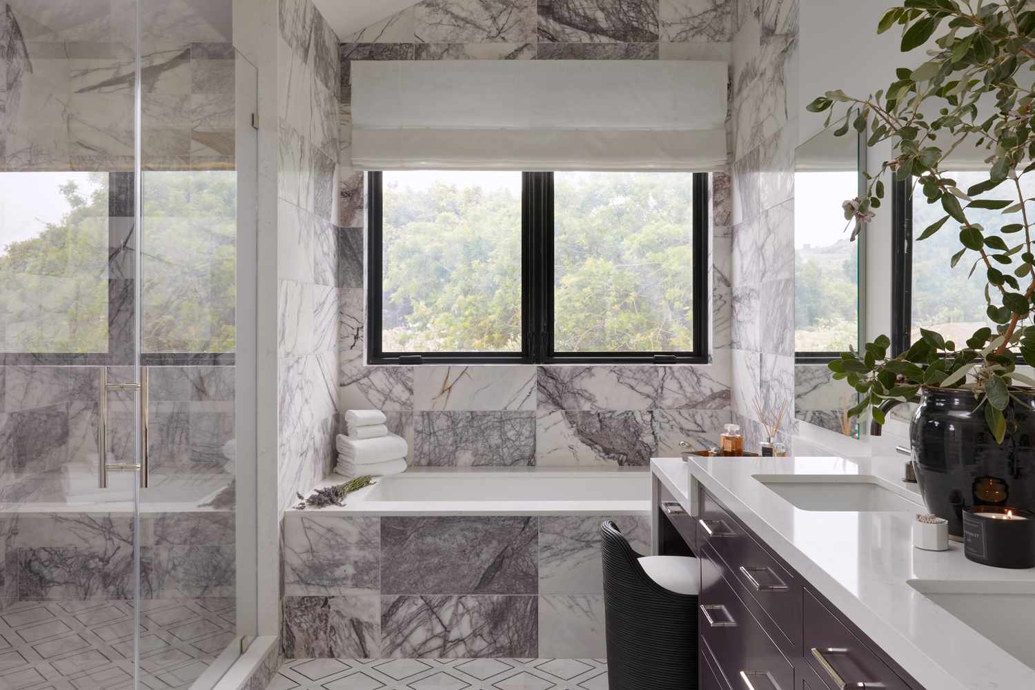 21 Luxury Bathroom Ideas for Refined Relaxation