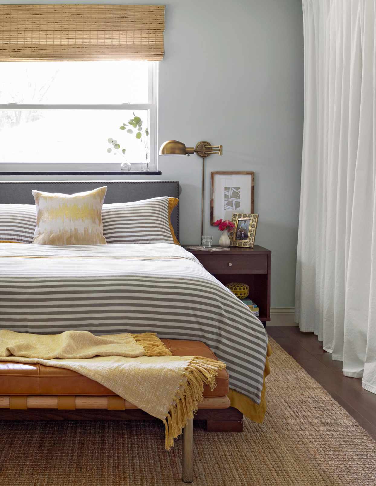 21 Small Bedroom Ideas We Love