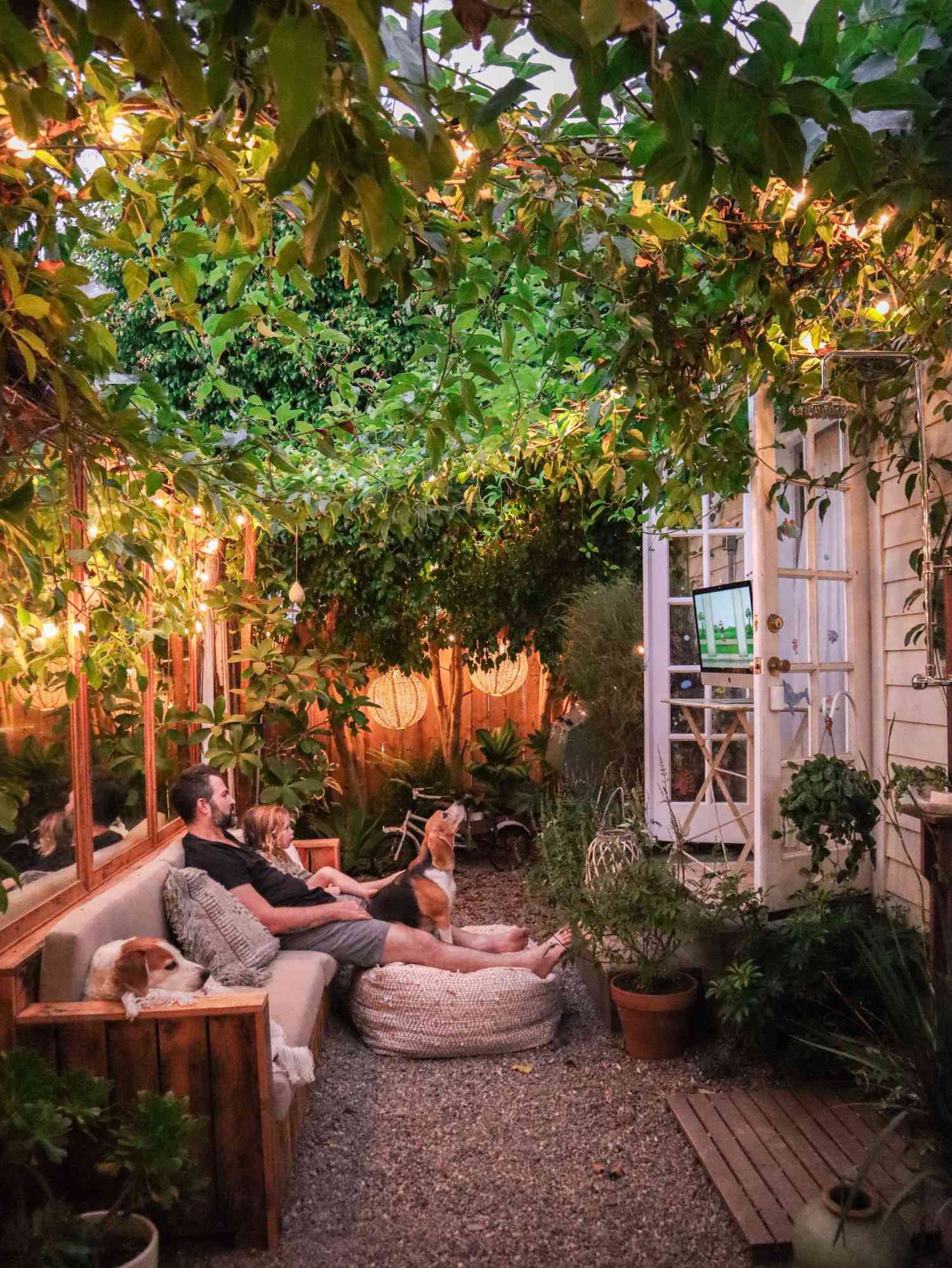 23 Brilliant Small Backyard Ideas