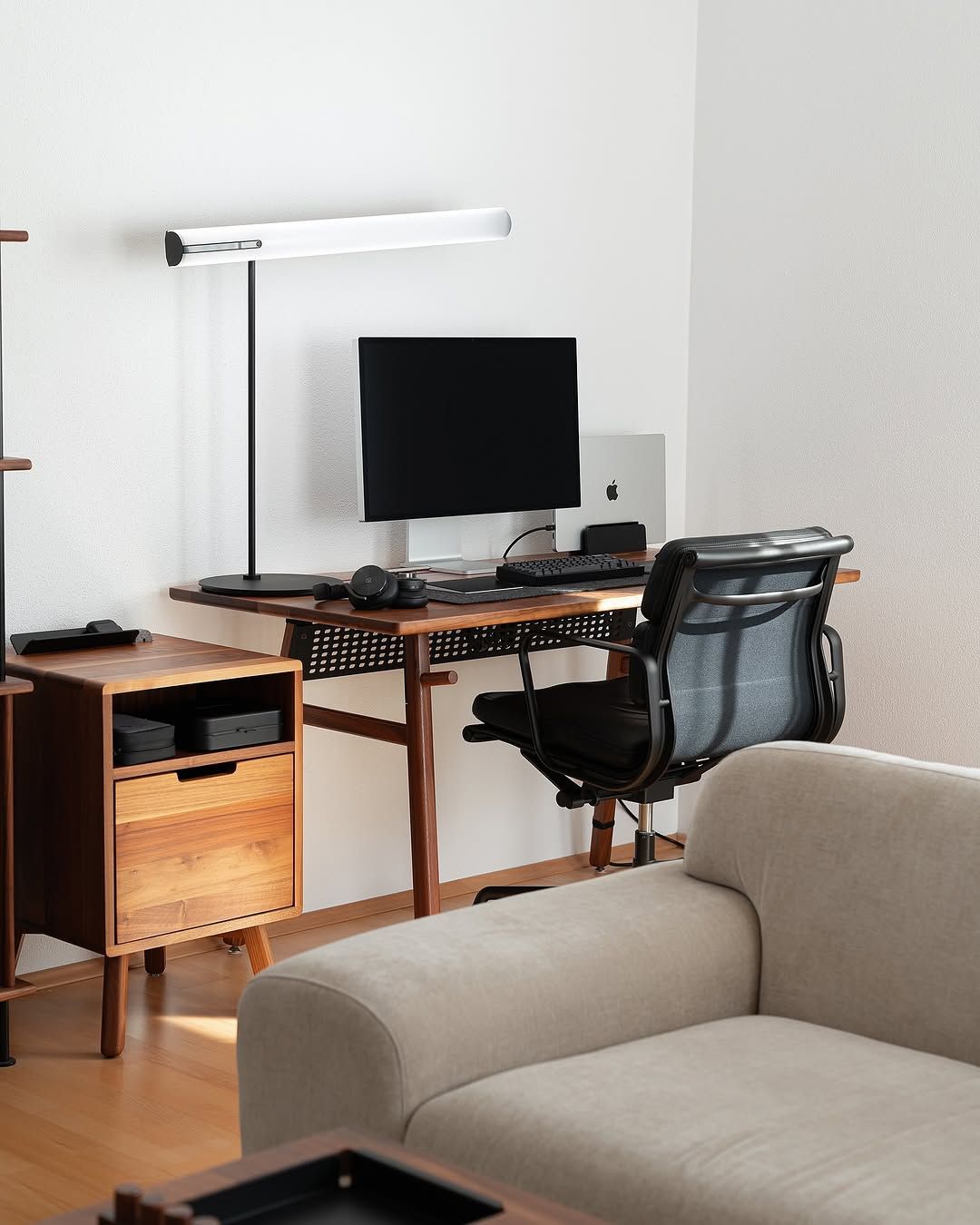 27 Desk Setup Ideas for 2026 Where Gaming Rooms Replace Basic Work Corners