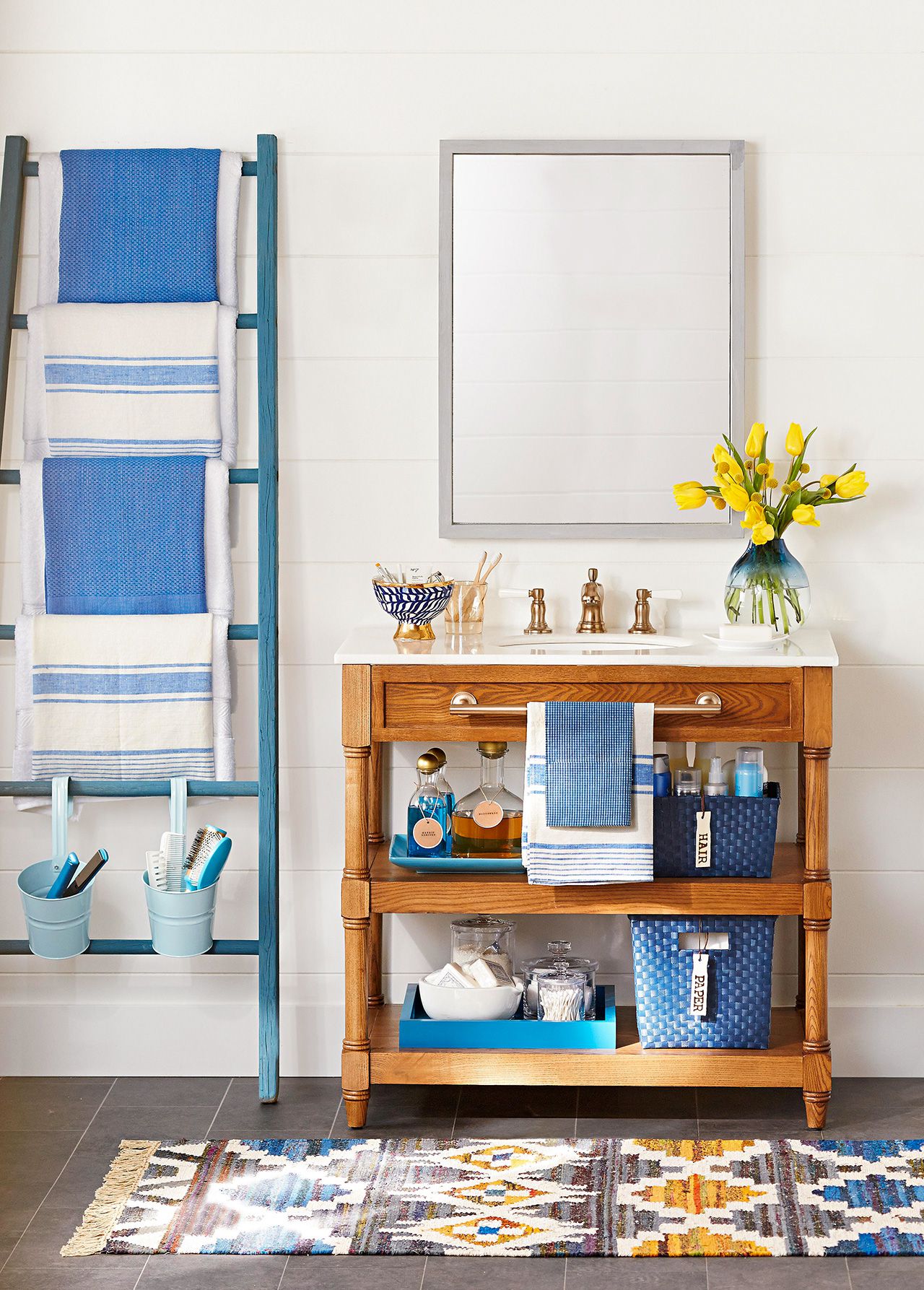 28 Practical Bathroom Towel Storage Ideas