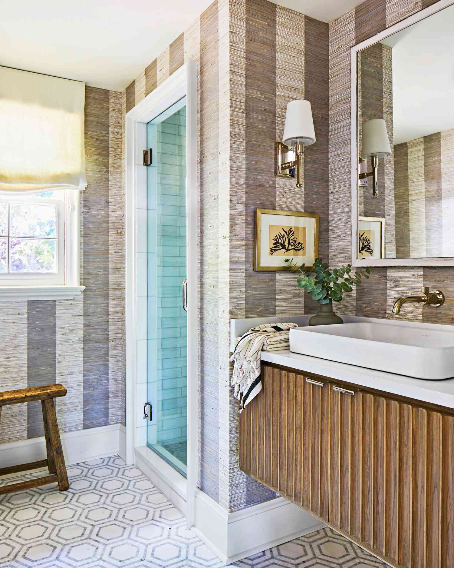30 Guest Bathroom Ideas For A Welcoming Stay