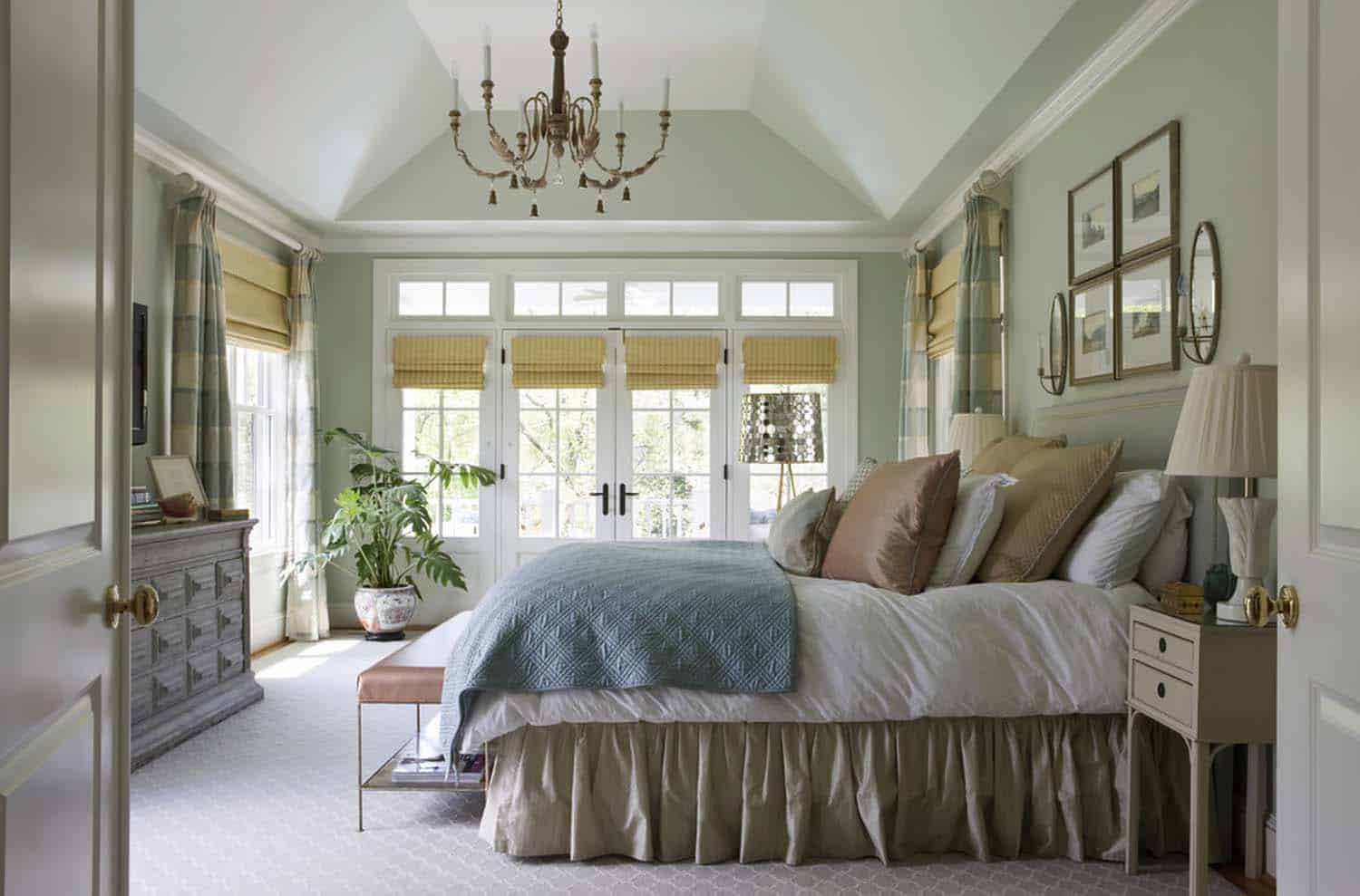 33 Stunning Master Bedroom Retreats with Vaulted Ceilings Story - One Kindesign