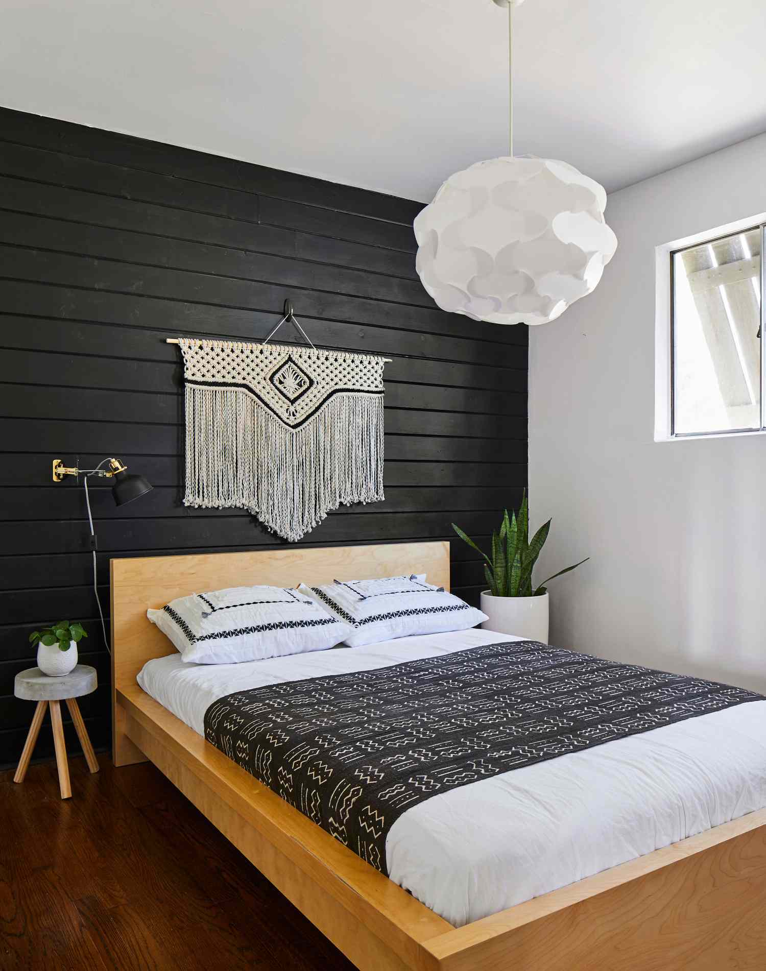 34 Statement-Making Bedroom Accent Wall Ideas