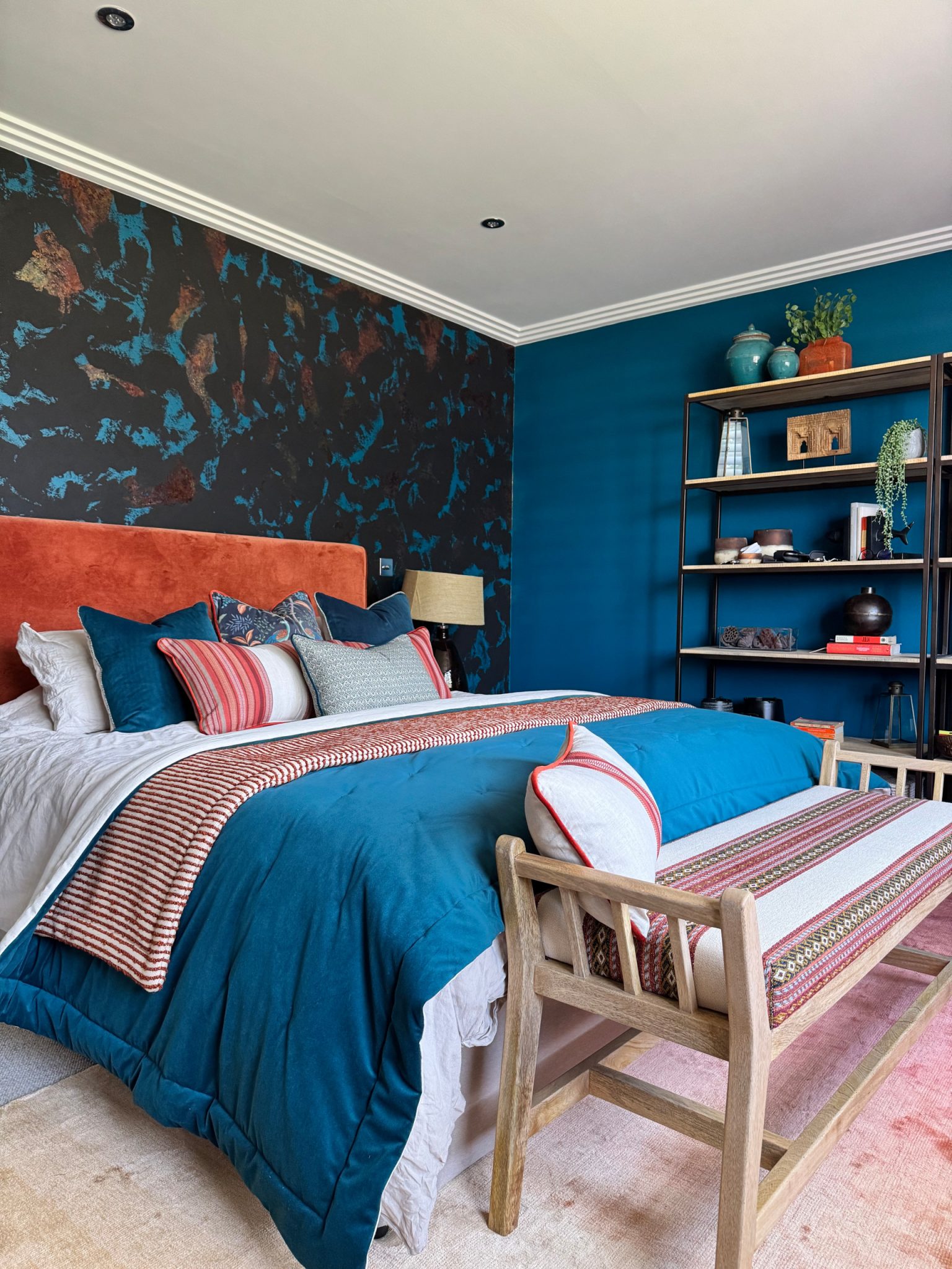 75 Beautiful Bedroom with Wallpapered Walls Ideas and Designs - June 2026 | Houzz UK