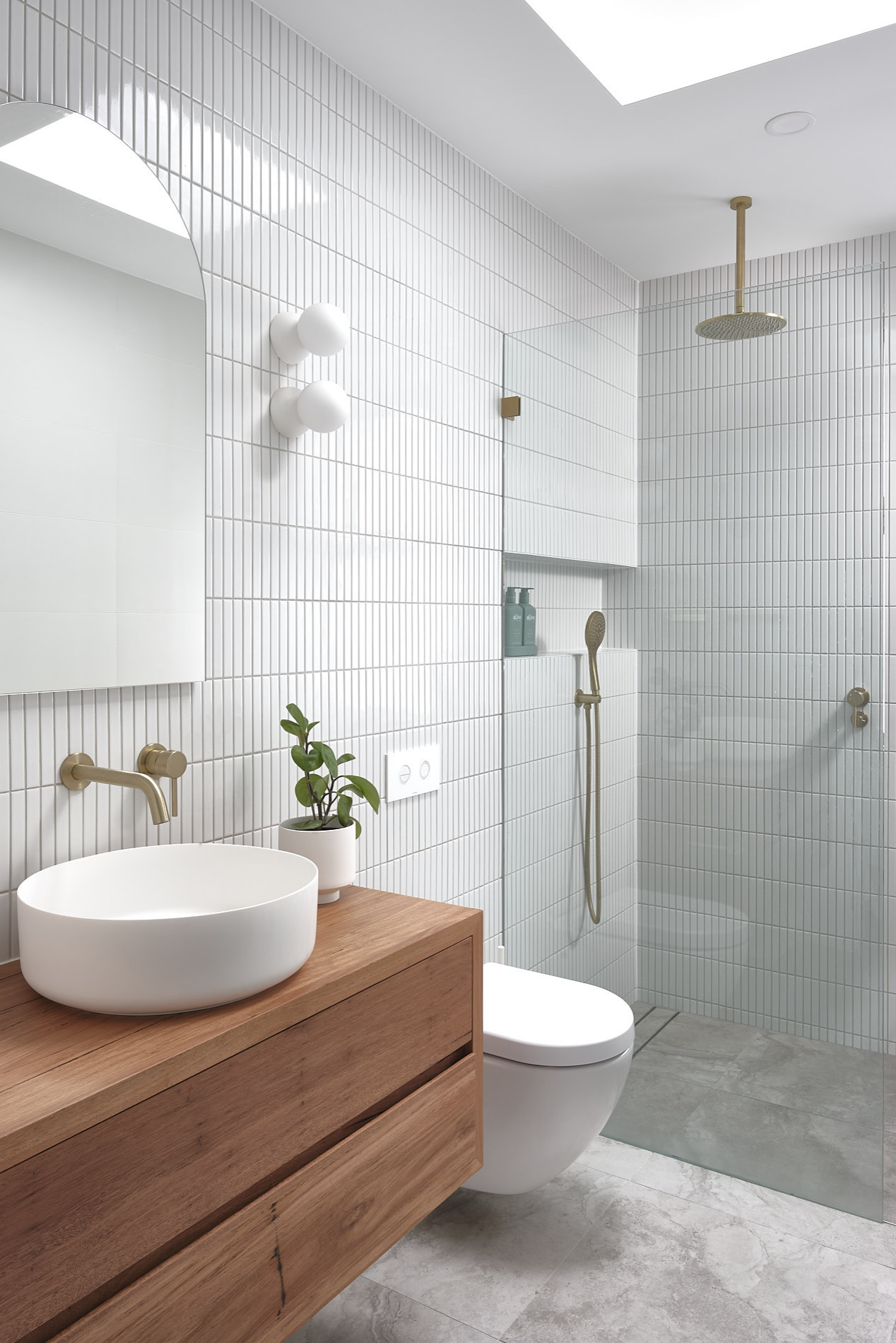 75 Most Popular 75 Beautiful Coastal Bathroom Ideas and Designs Design Ideas for May 2026 | Houzz IE