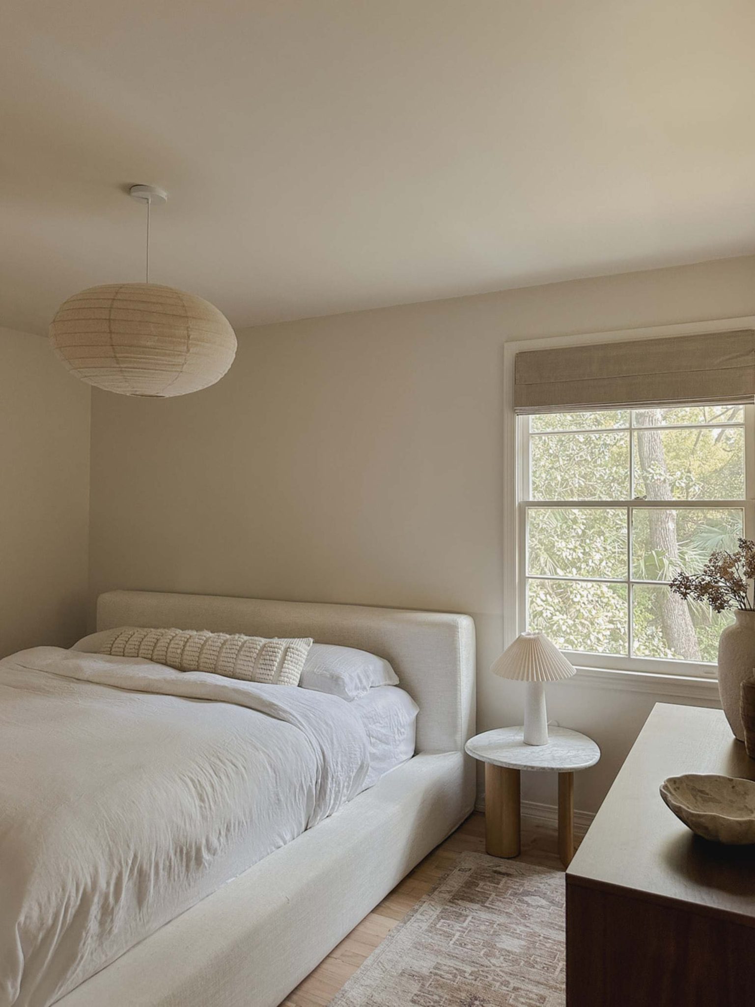 9 Bedside Table Decor Ideas | Castlery US