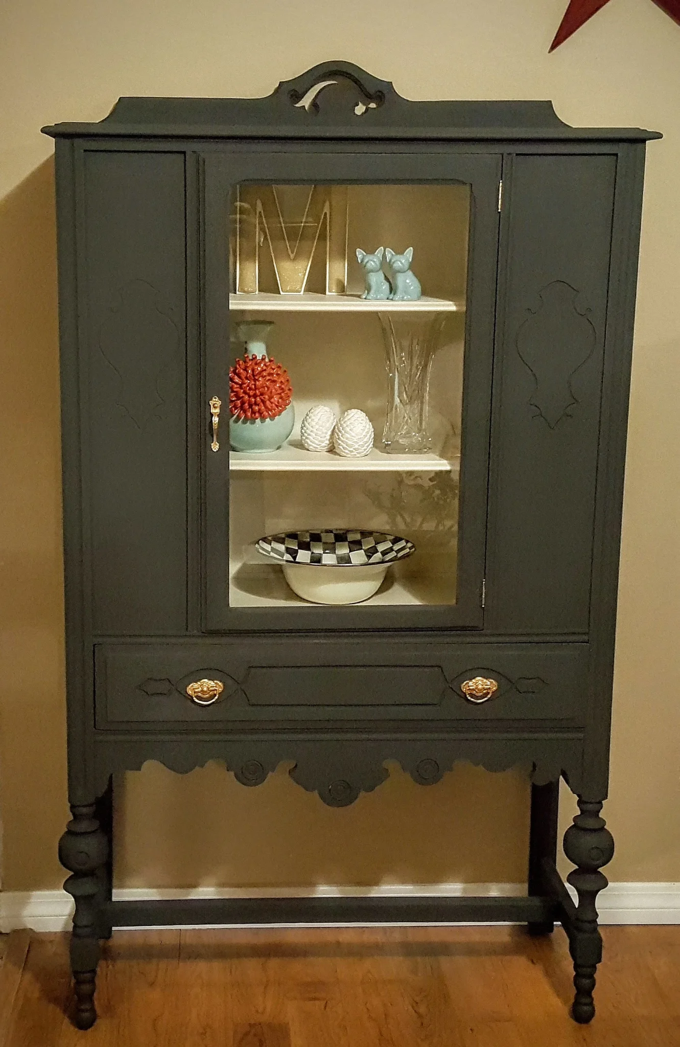 Antique China Hutch in Annie Sloan Graphite and French Linen — T-Monnie
