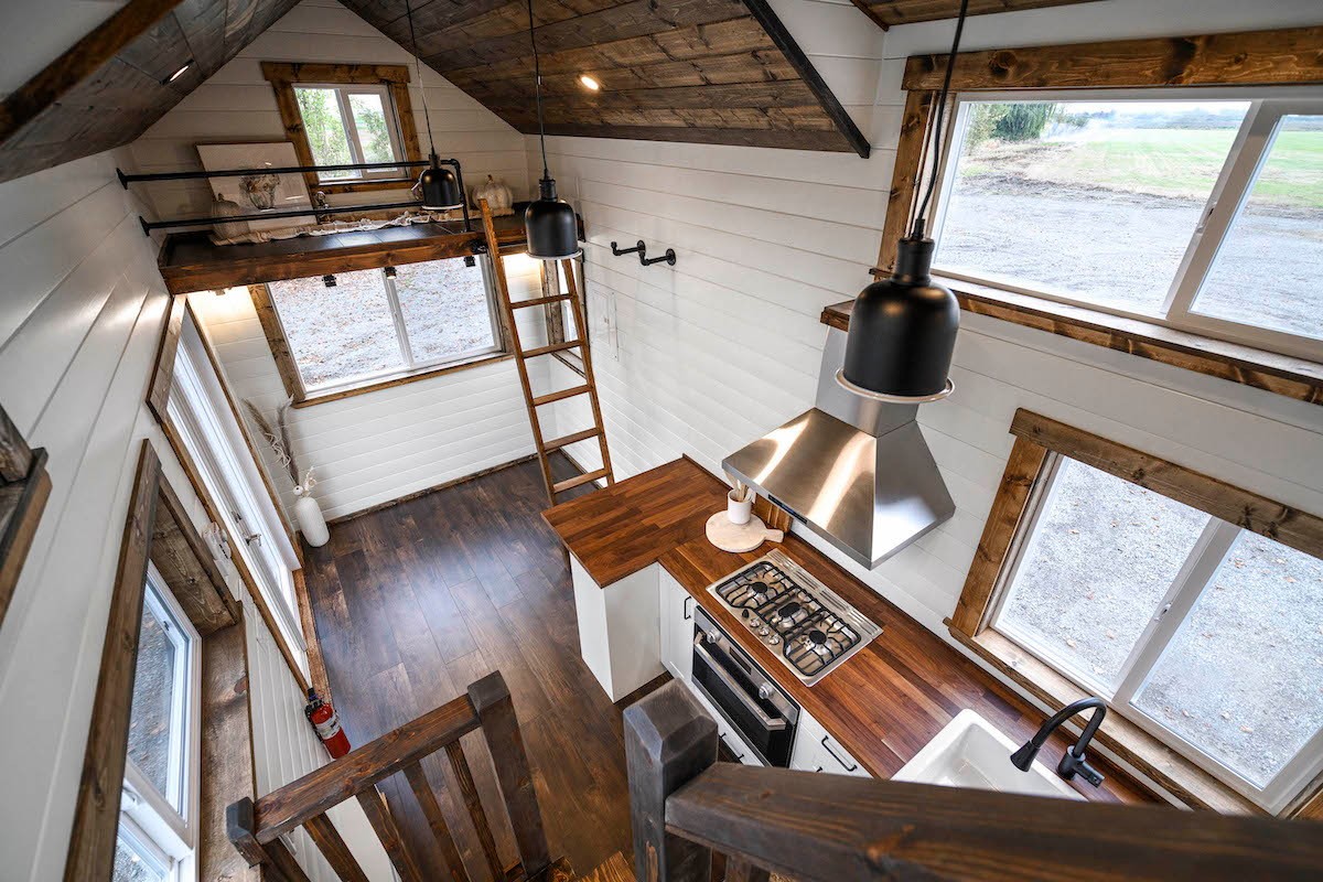 Cottage-Style Tiny House Napa Proves That Bigger Isn't Always Better - autoevolution