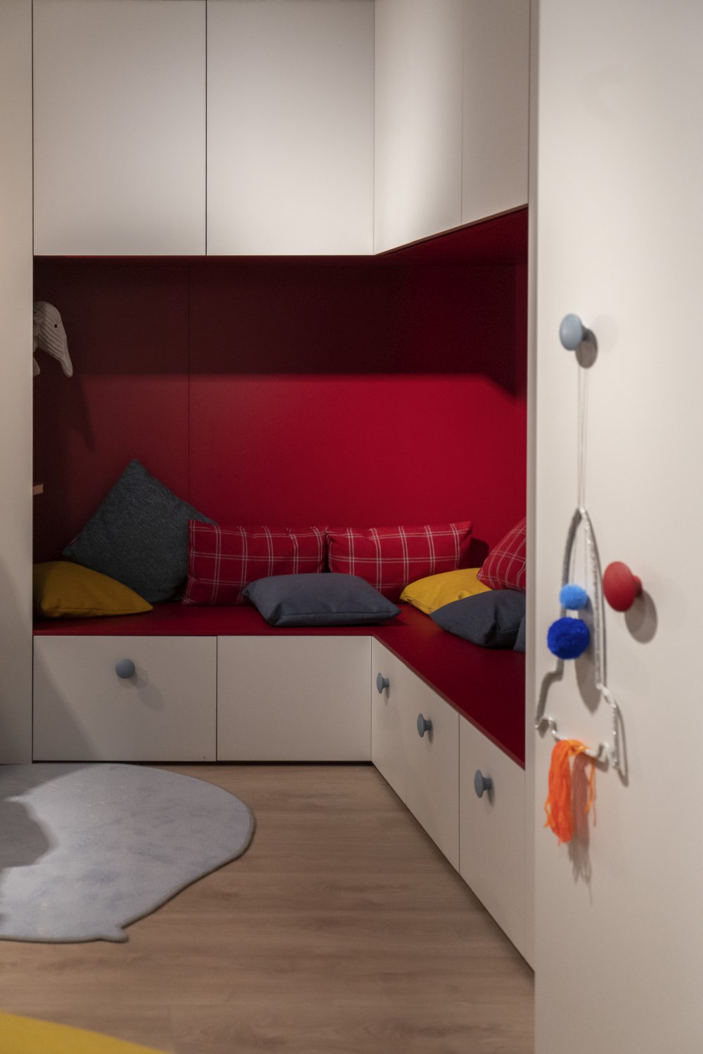 Cozy Teenage Girl Room Decor Ideas To Please Any Teen