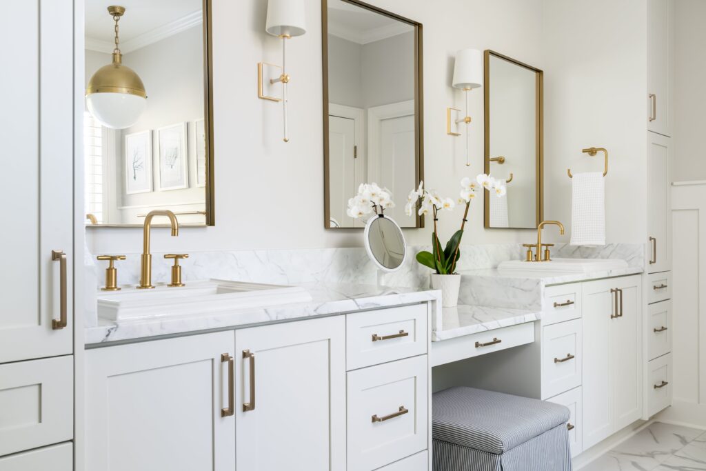Elegant Primary Bathroom Renovation - Innovative Design + Build