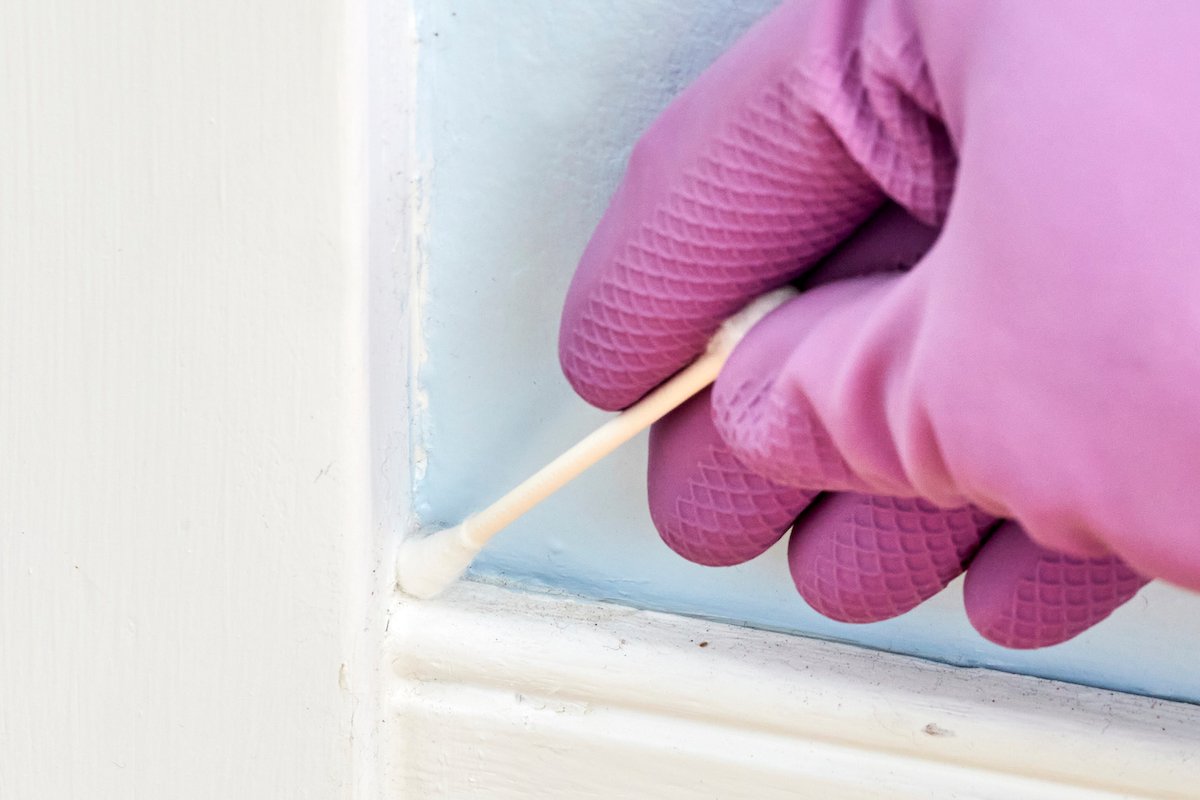 How to Clean Baseboards