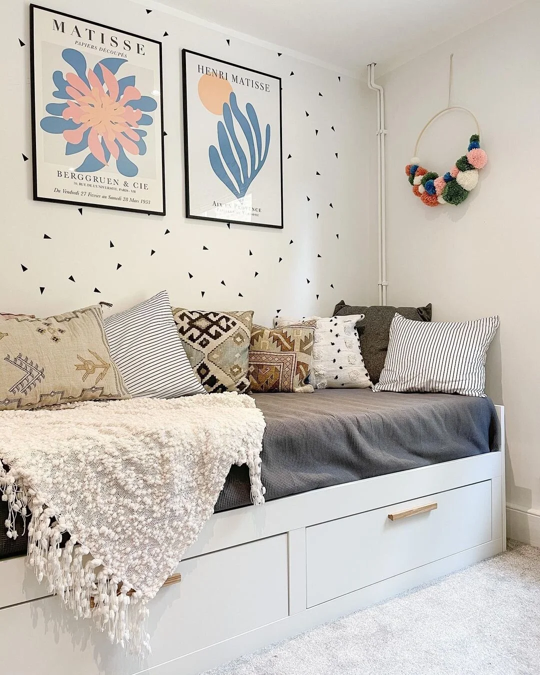 How to decorate an empty wall | Kate Wiltshire Design