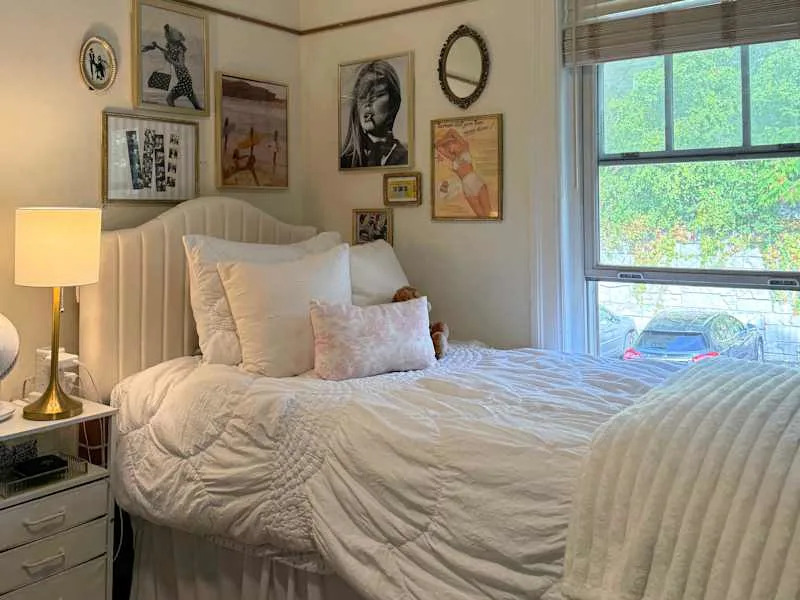 I Spotted the Best “Vintage” Mirror in a Dorm Tour, and I Need It for My Apartment