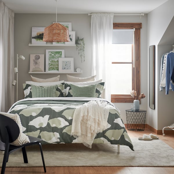 IKEA GETRUTA comforter set, green/white, King