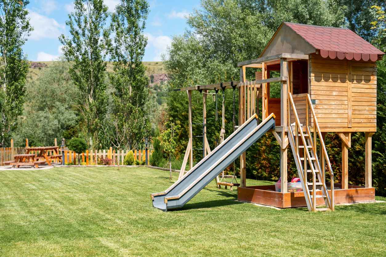 Kid-Friendly Backyard Ideas for Summer Fun | ambrosiolandscapes.com