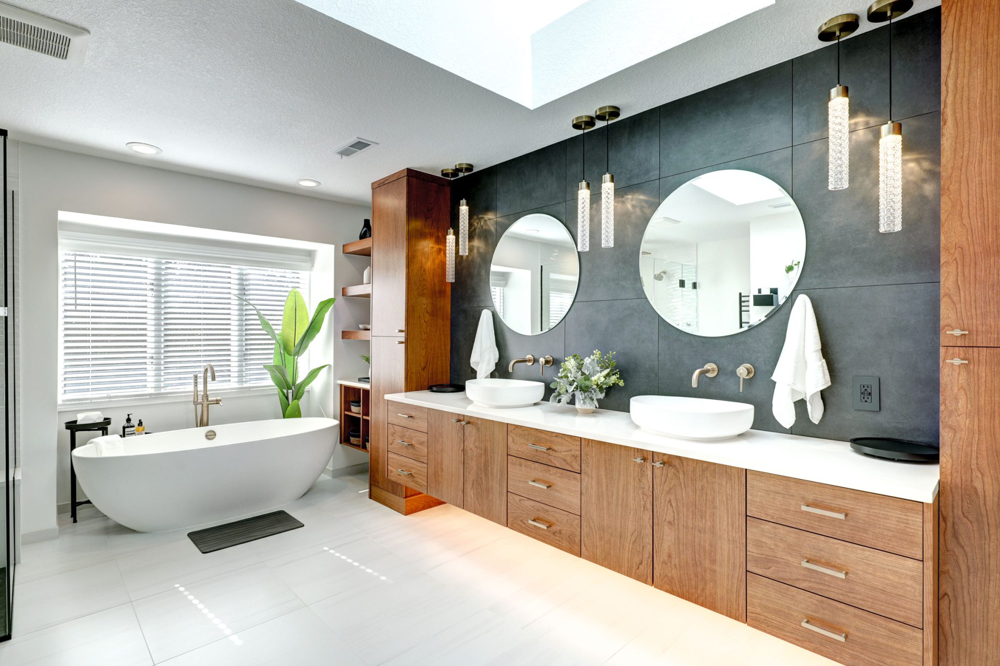 Modern Style Primary Bath - Crystal Cabinets