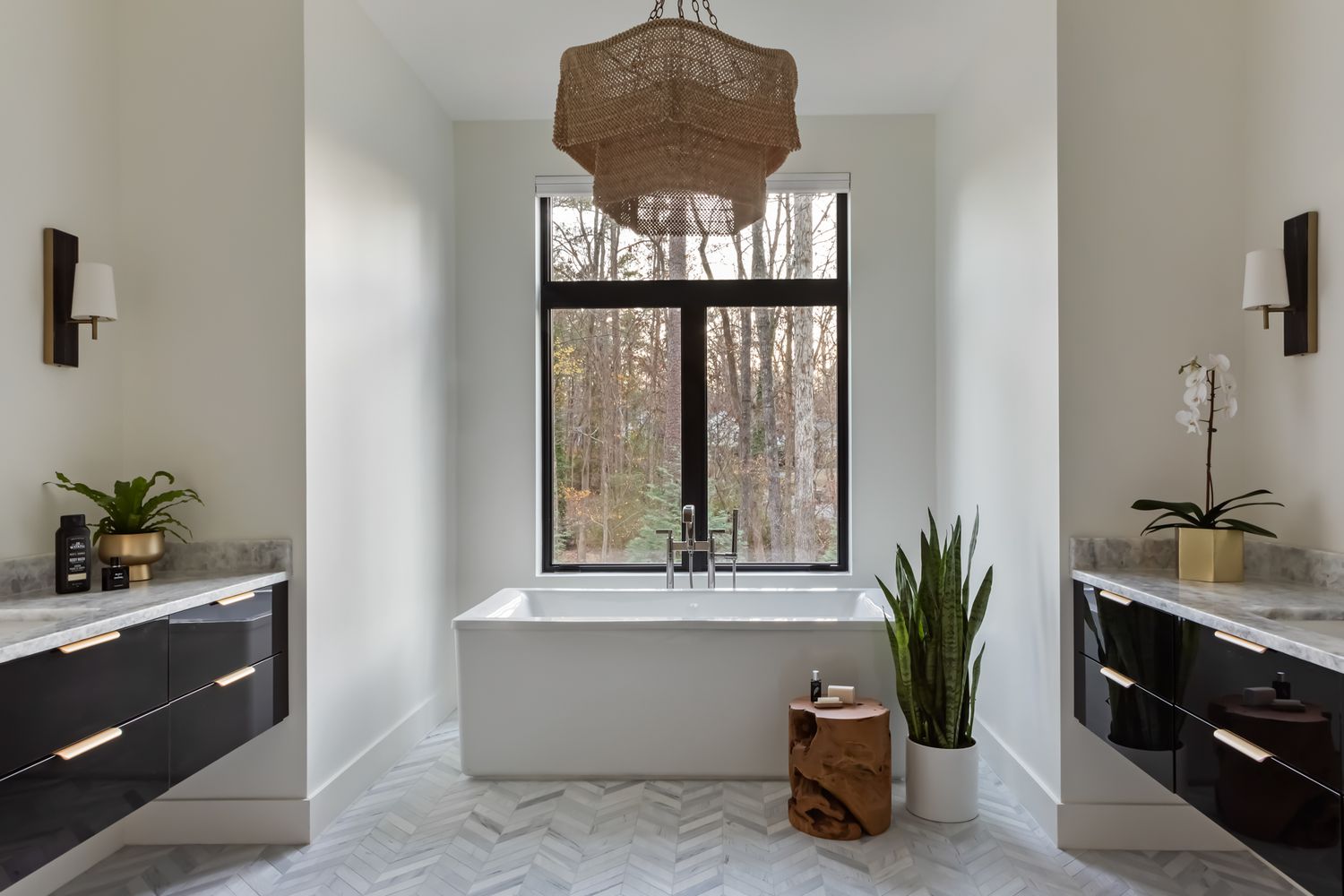 Neutral Bathroom Paint Colors: 14 Ideas