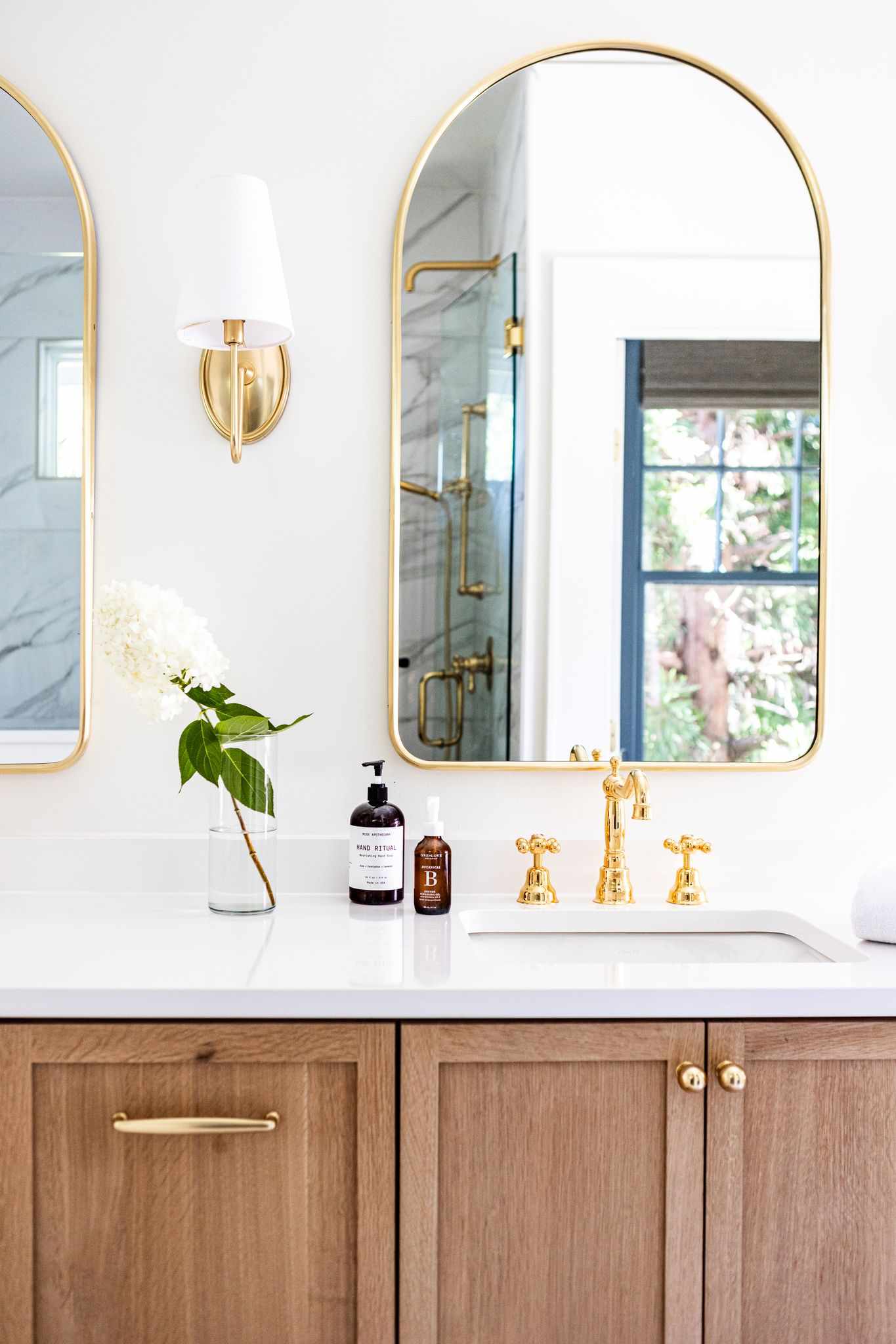 Neutral Bathroom Paint Colors: 14 Ideas