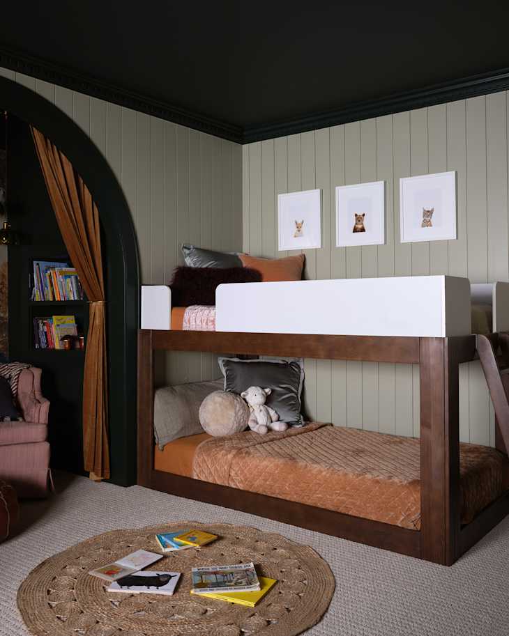 See a Gender-Neutral Bedroom Shared by 3 Kids | Cubby