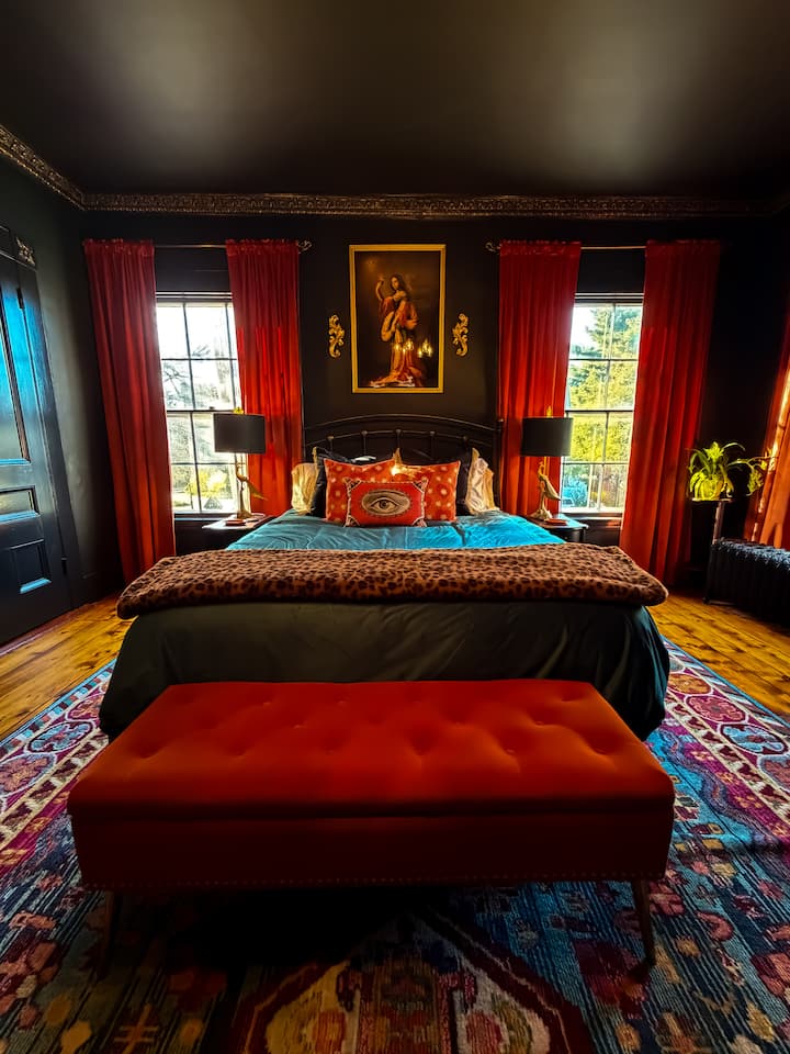 The Salem Victorian – Bohemian gothic whimsy - Houses for Rent in Salem, Massachusetts, United States - Airbnb