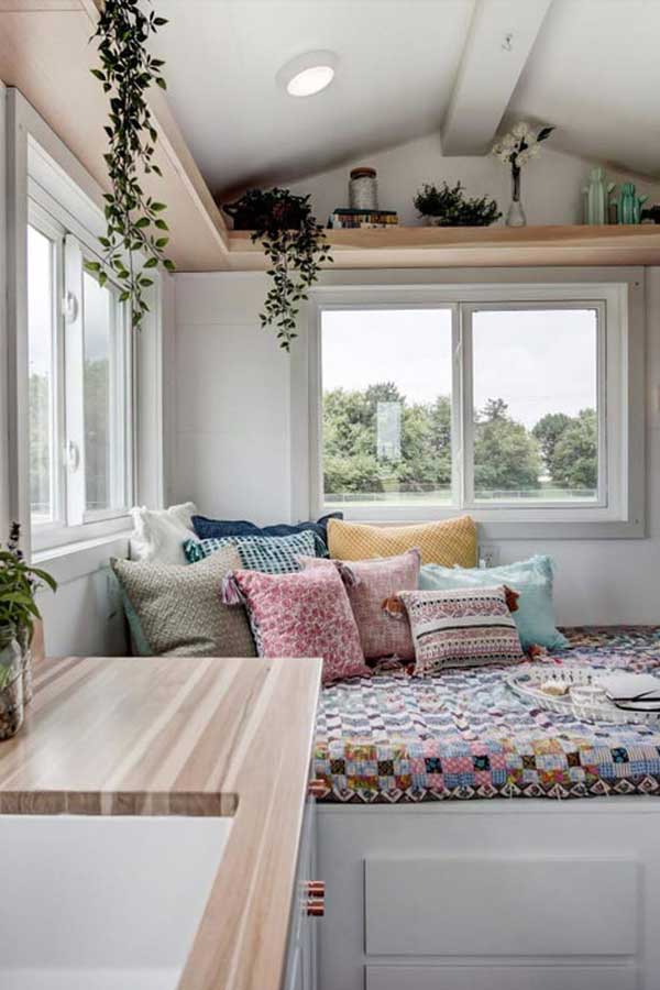 Tiny House Interiors: Simple Stylish Design Ideas - The Tiny Life