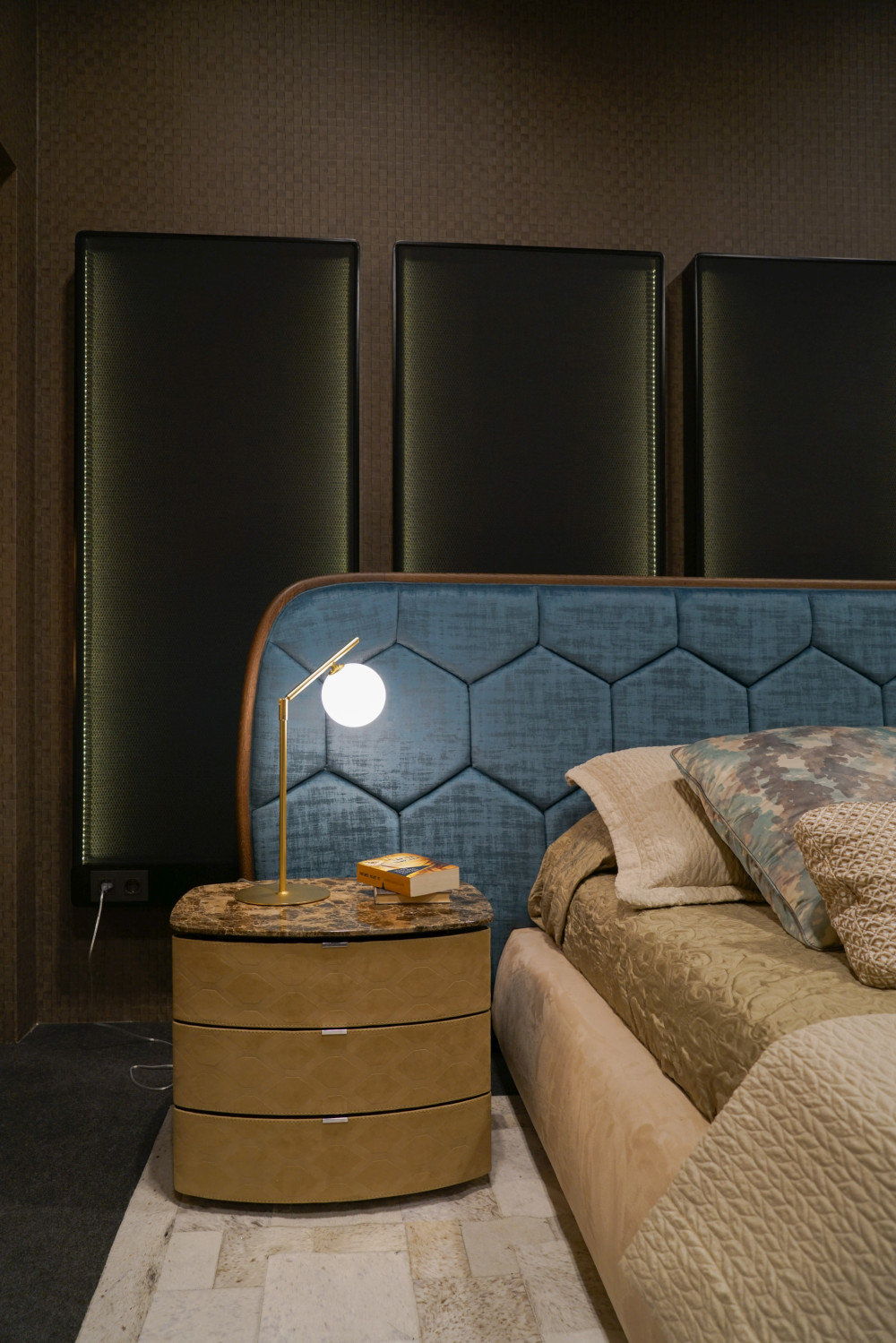 Two-Color Combinations For Bedroom Walls Of Any Kind