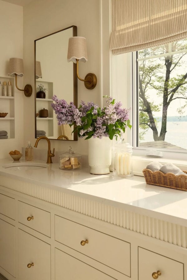 Warm White Bathroom Ideas & Paint Color Inspiration for Small and Primary Baths – jane at home