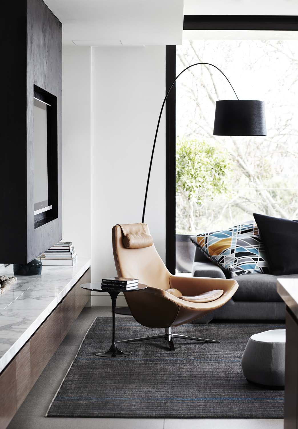 10 Clever Ways to Style Dead Corners