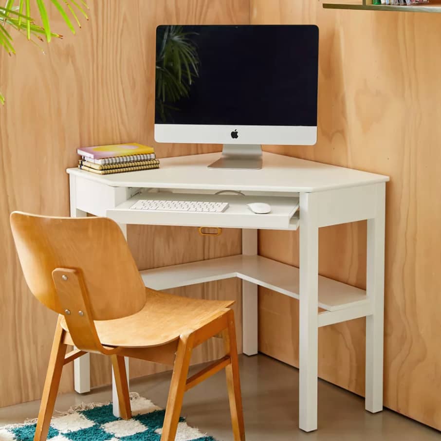 15 Best Corner Desks for Small Spaces in 2024 | Apartment Therapy