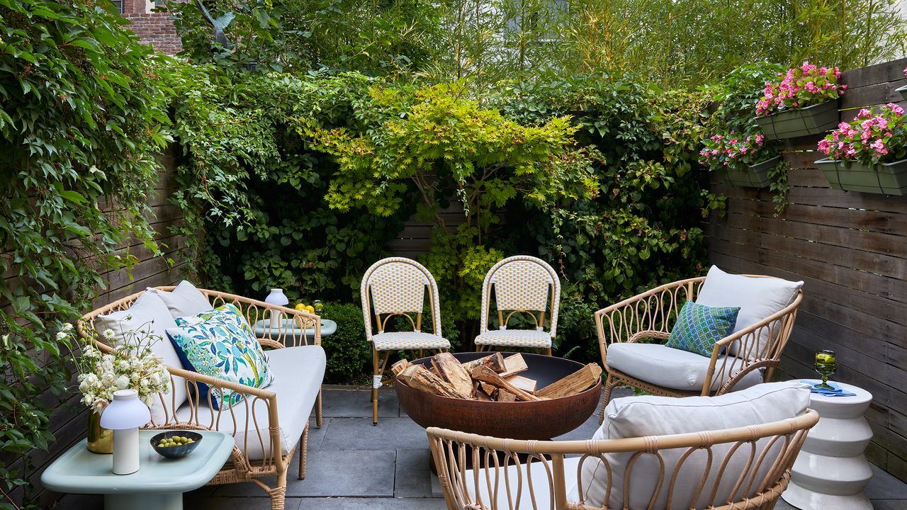 15 Outdoor Decor Ideas That Will Make a Big Impact | Architectural Digest