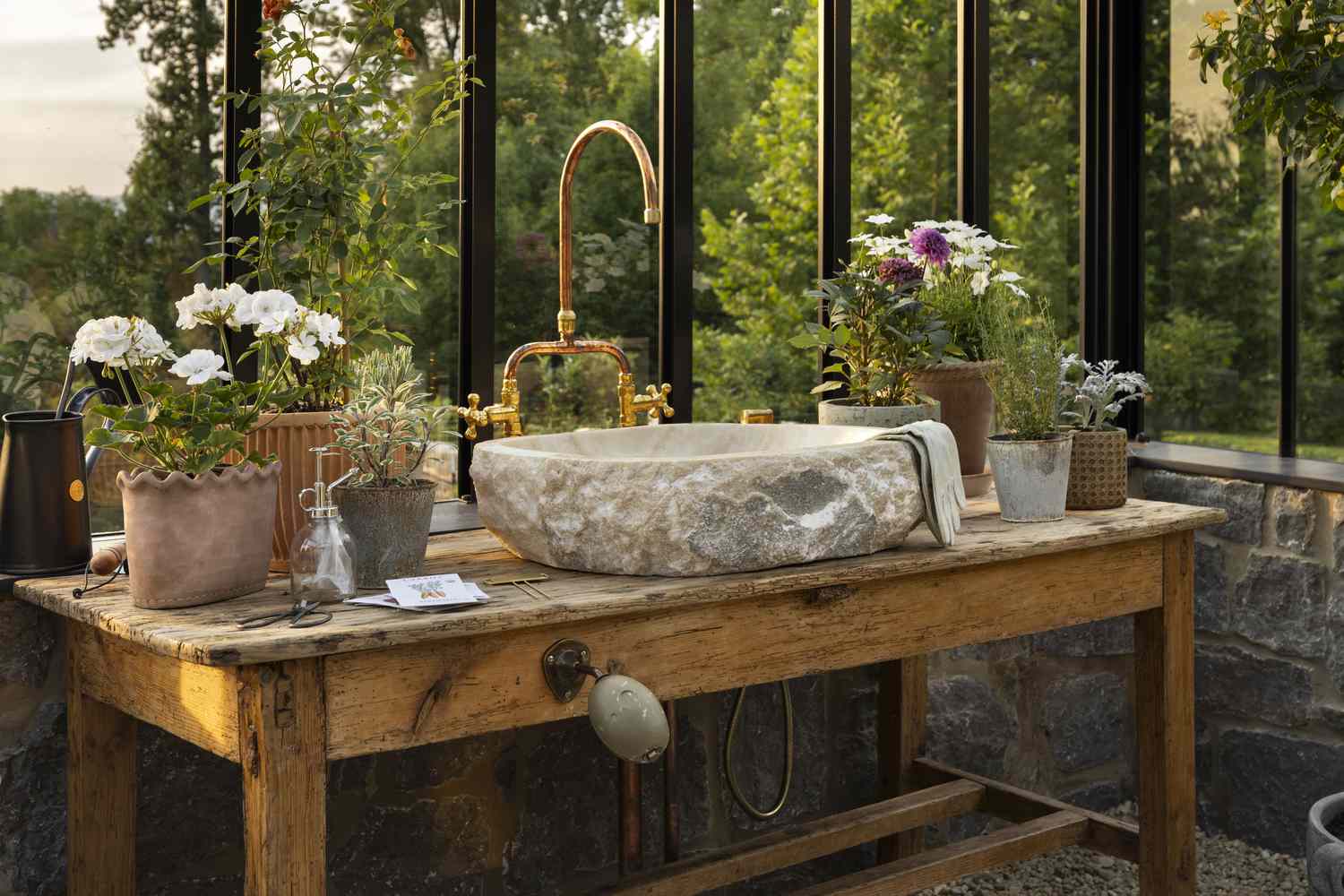 15 Potting Bench Ideas That Are Practical and Beautiful