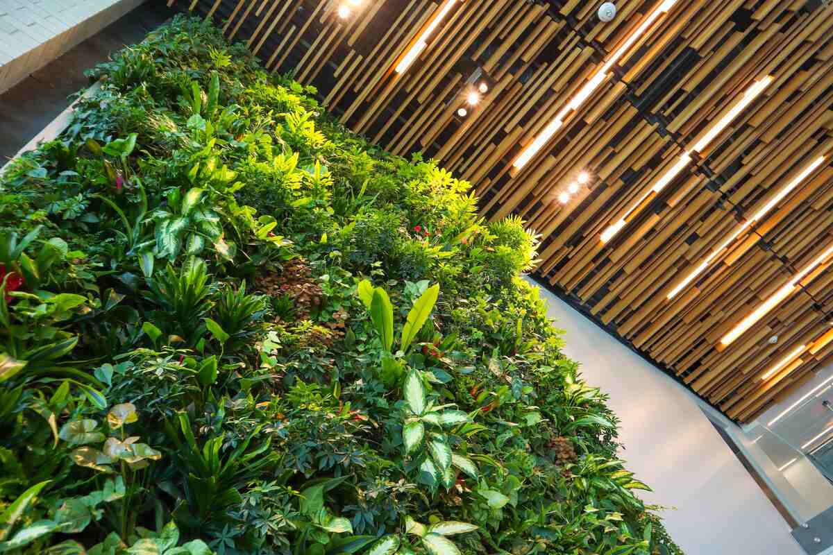 20 Vertical Gardening Ideas for Chicago Homes