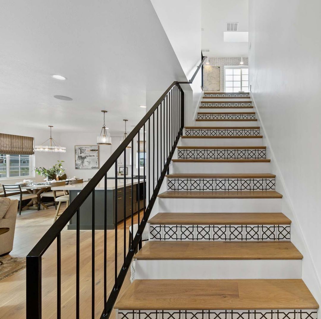 30 Black and White Stair Ideas That Will Make a Great First Impression