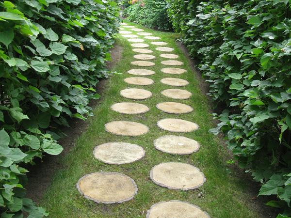 30 Green Design Ideas for Beautiful Wooden Garden Paths